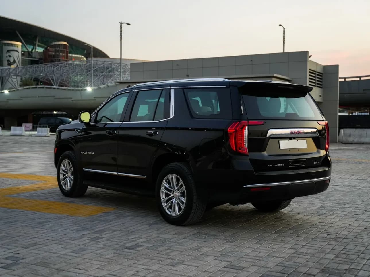 GMC GMC Yukon - 7 Seater Car rental car (2022) - image 4