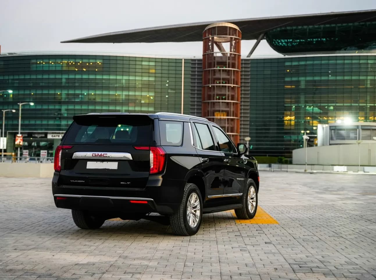 GMC GMC Yukon - 7 Seater Car rental car (2022) - image 3
