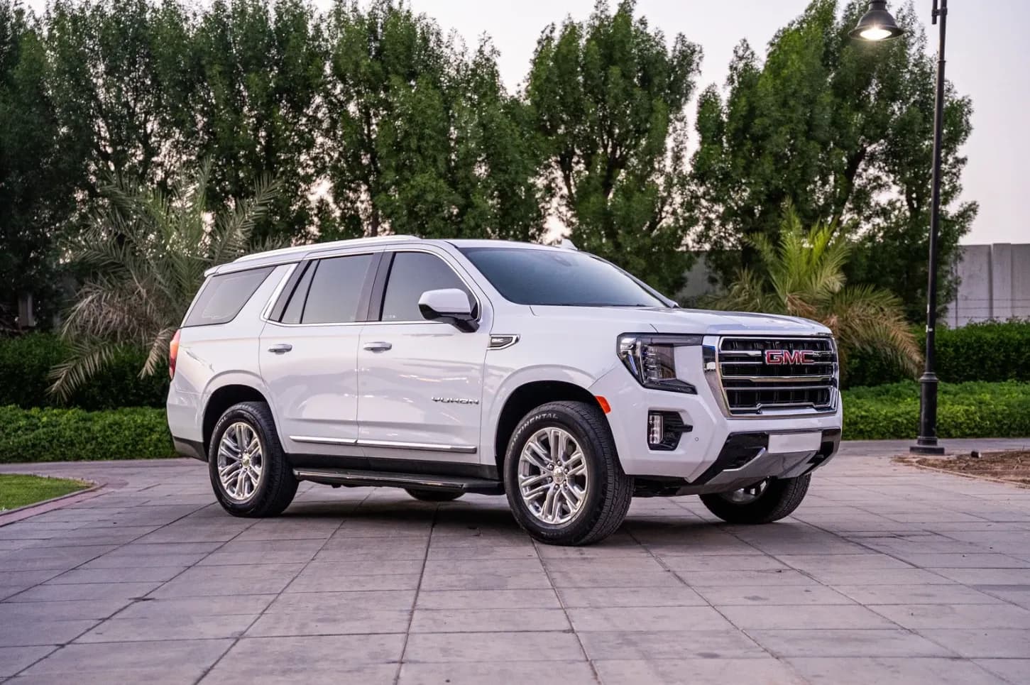 GMC GMC Yukon - 7 Seater Car rental car (2022) - image 2