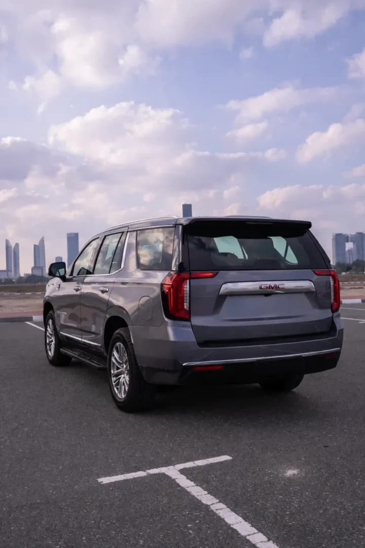 GMC GMC Yukon - 7 Seater Car rental car (2022) - image 4