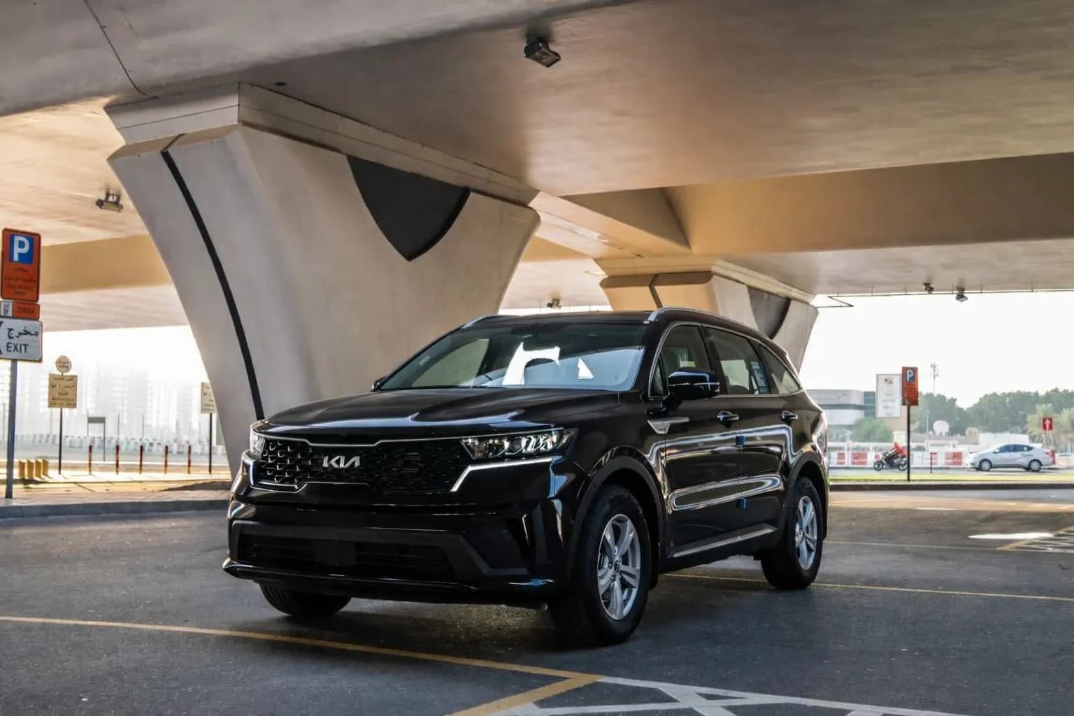 Kia Kia Sorento - 7 Seater Car rental car (2023) - image 2