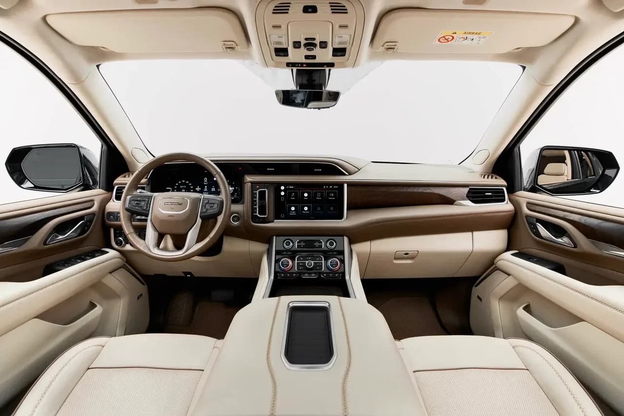 GMC GMC Yukon Denali - Luxury rental car (2024) - image 5