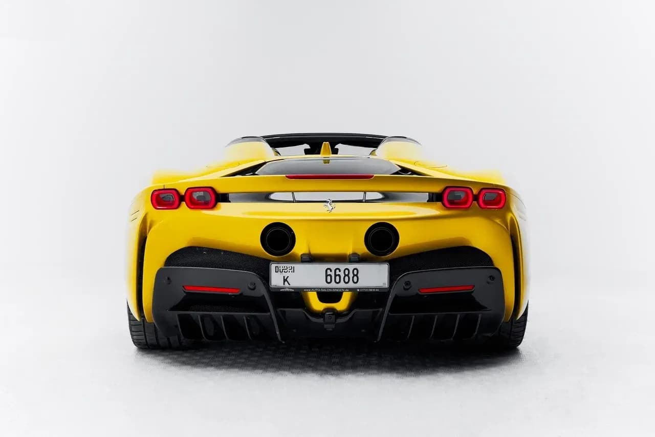 Ferrari Ferrari Sf90 - Sports rental car (2023) - image 3