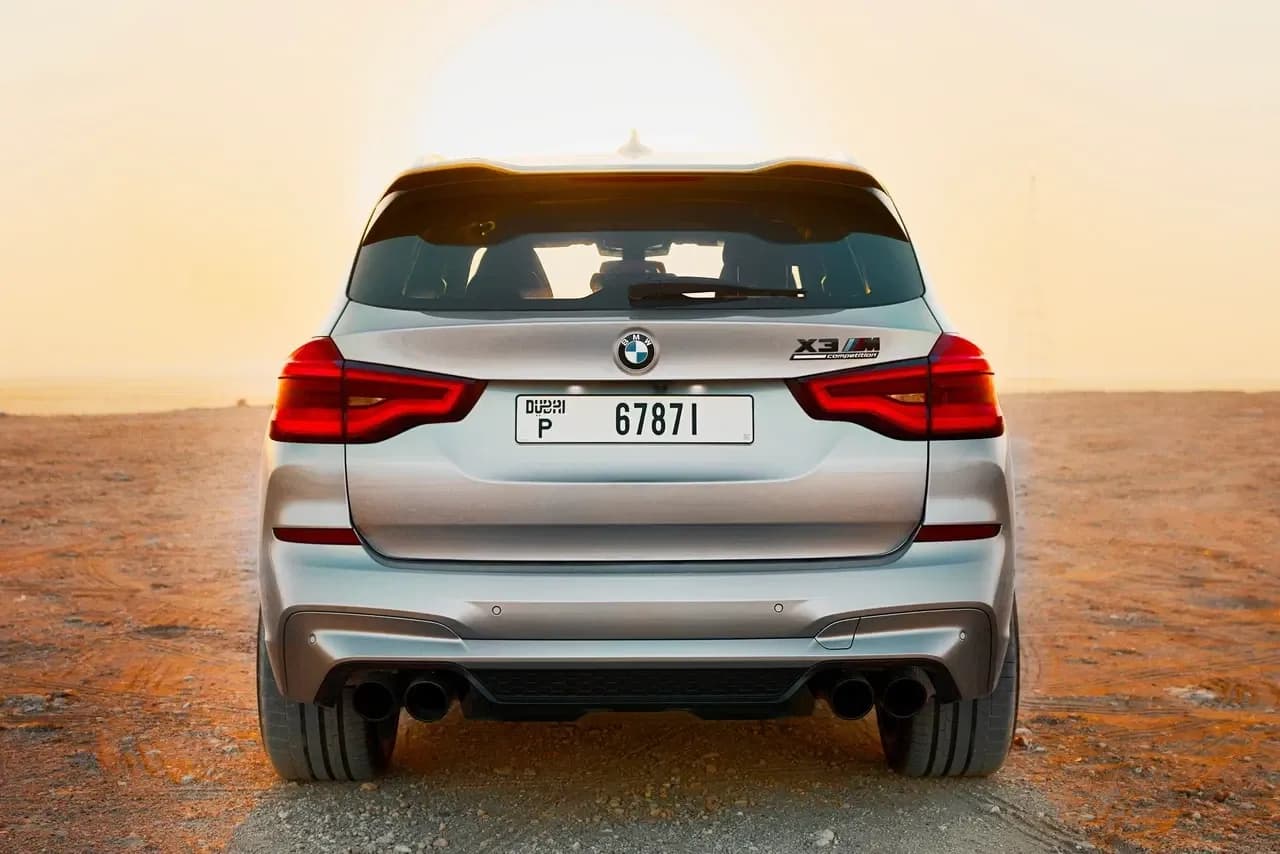 BMW BMW 3 Series - Sports rental car (2024) - image 4