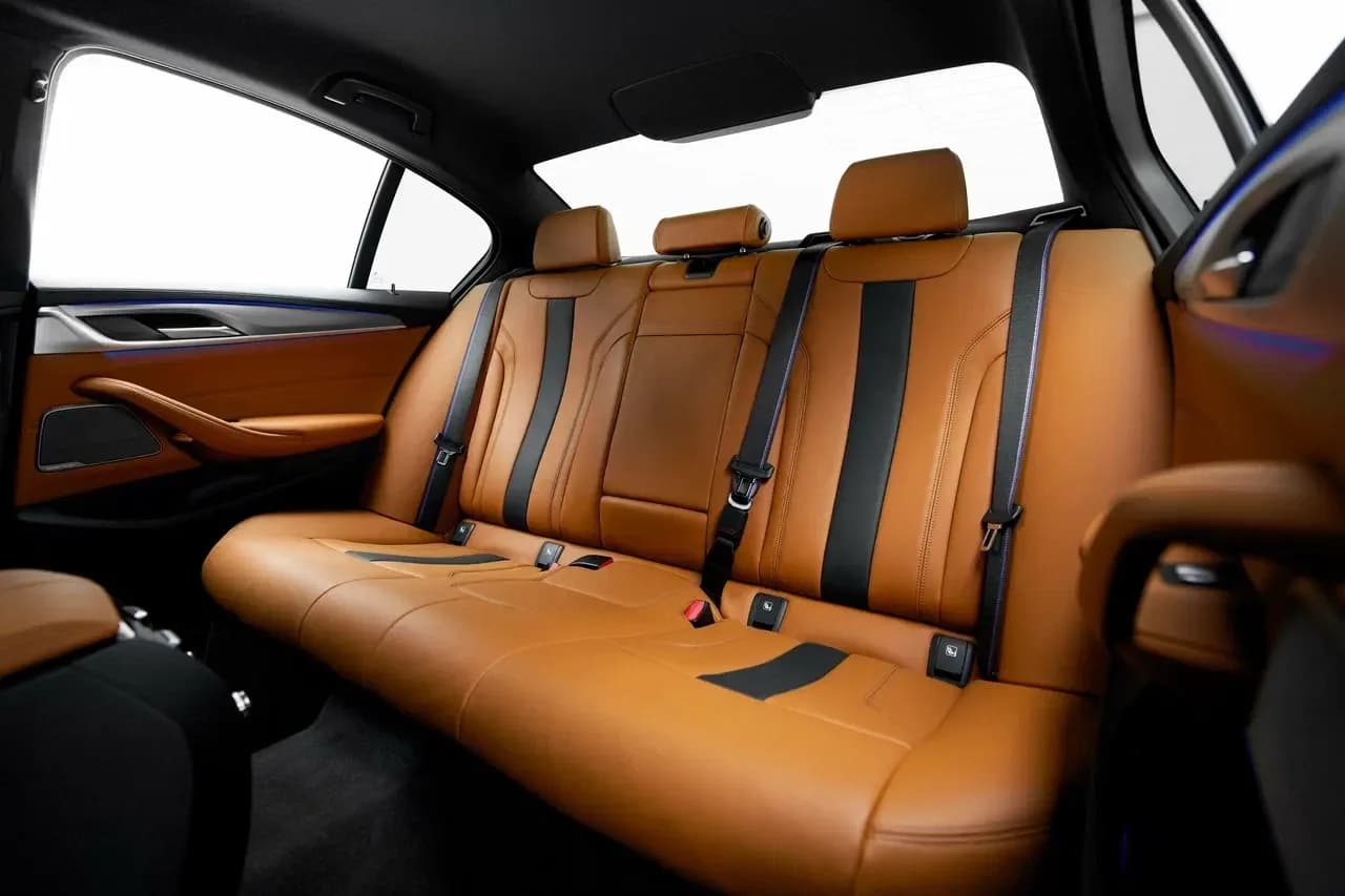 BMW BMW M5 - Luxury rental car (2023) - image 7