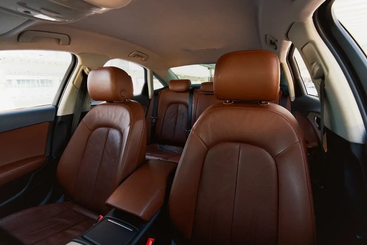 Audi Audi A6 - Luxury rental car (2024) - image 6