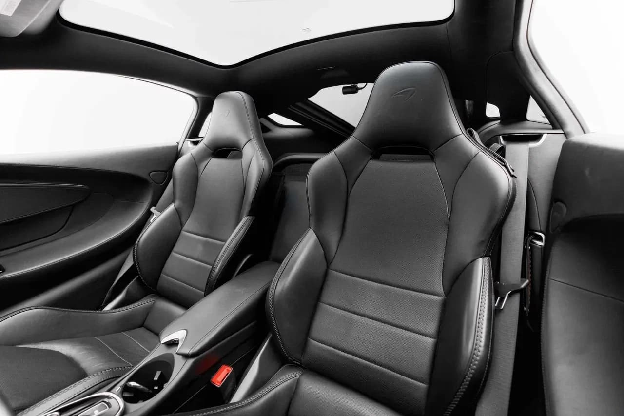 McLaren Mclaren GT - Supercar rental car (2023) - image 8
