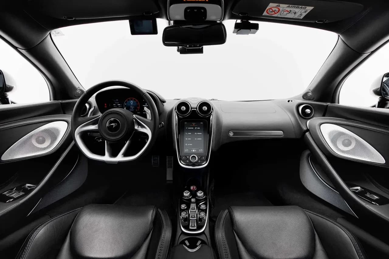 McLaren Mclaren GT - Sports rental car (2023) - image 6
