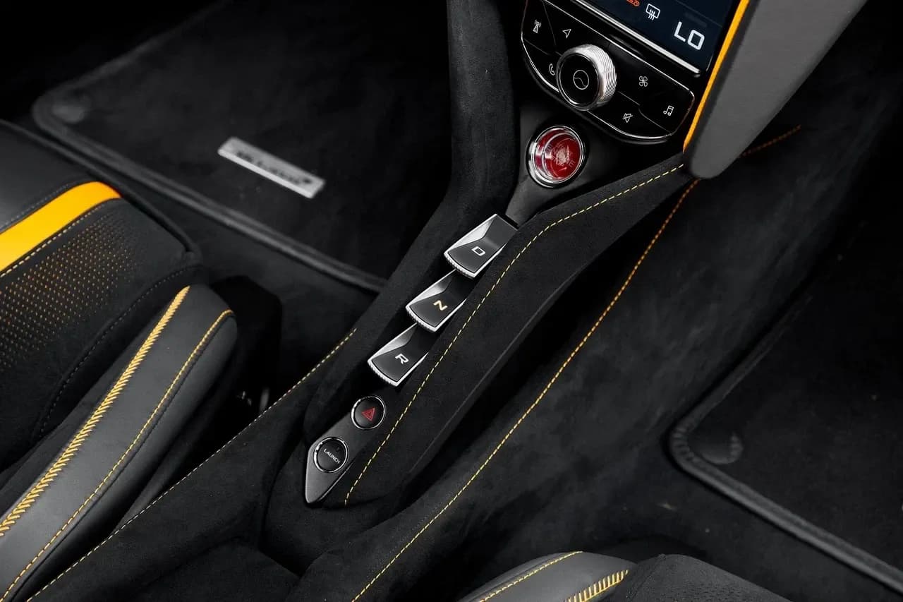 McLaren Mclaren 720s Spider - Sports rental car (2023) - image 7