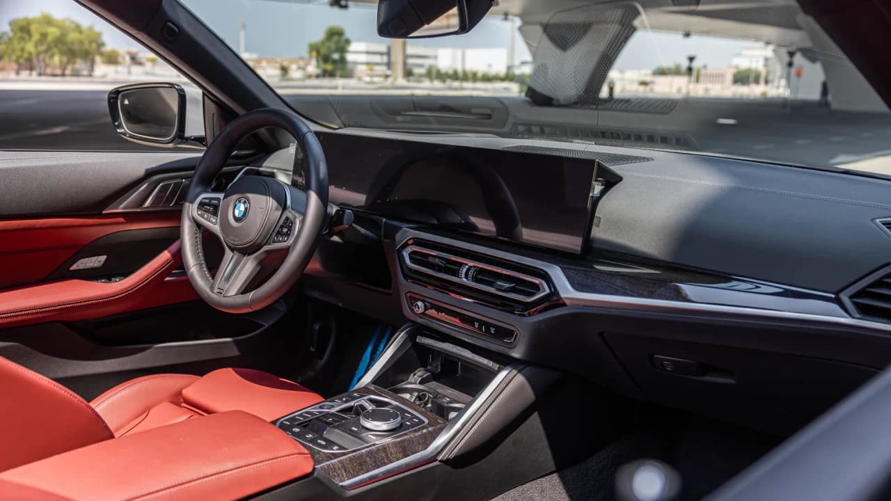 BMW BMW 430i Convertible - Luxury rental car (2025) - image 4