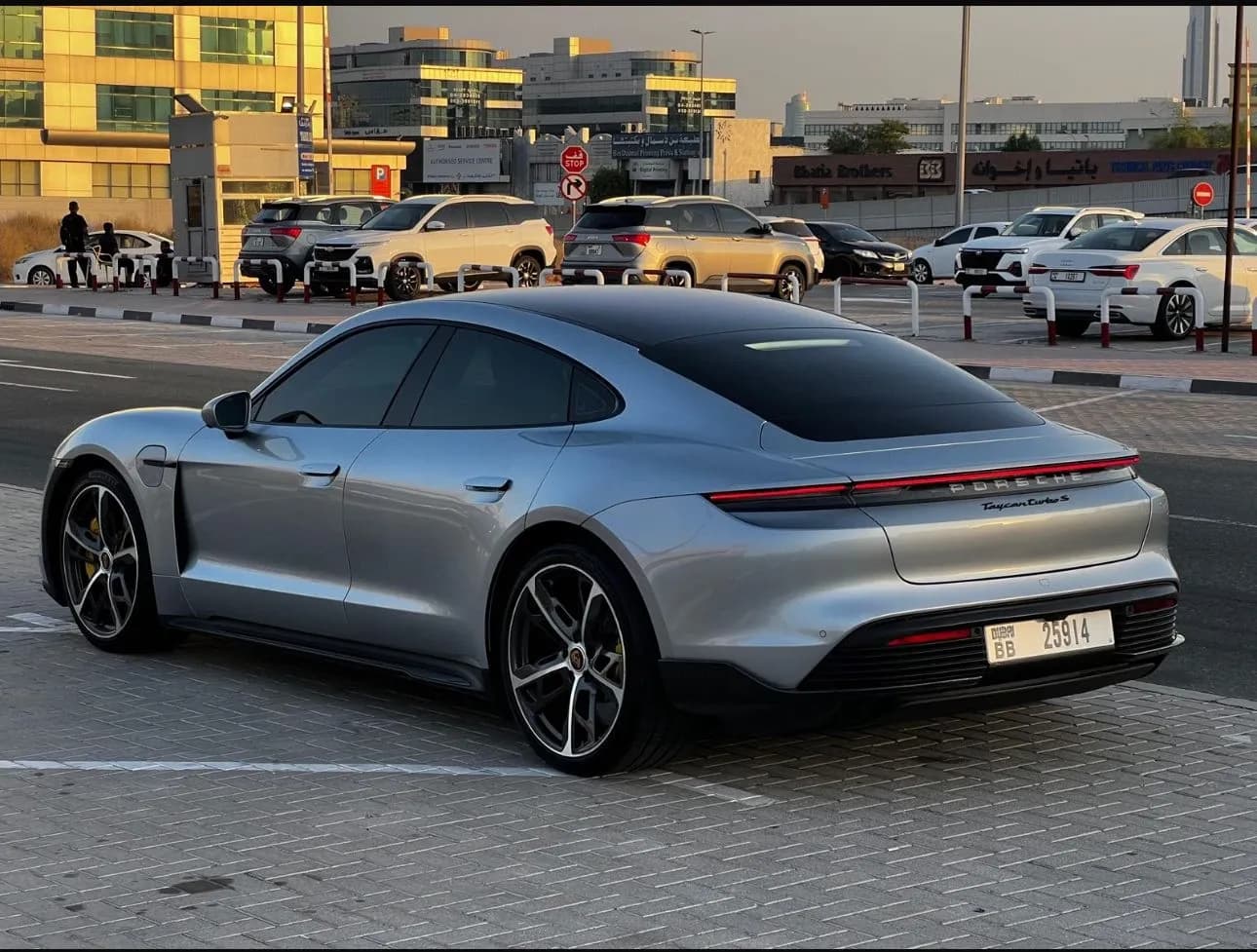 Porsche Porsche Taycan - Sports rental car (2023) - image 5