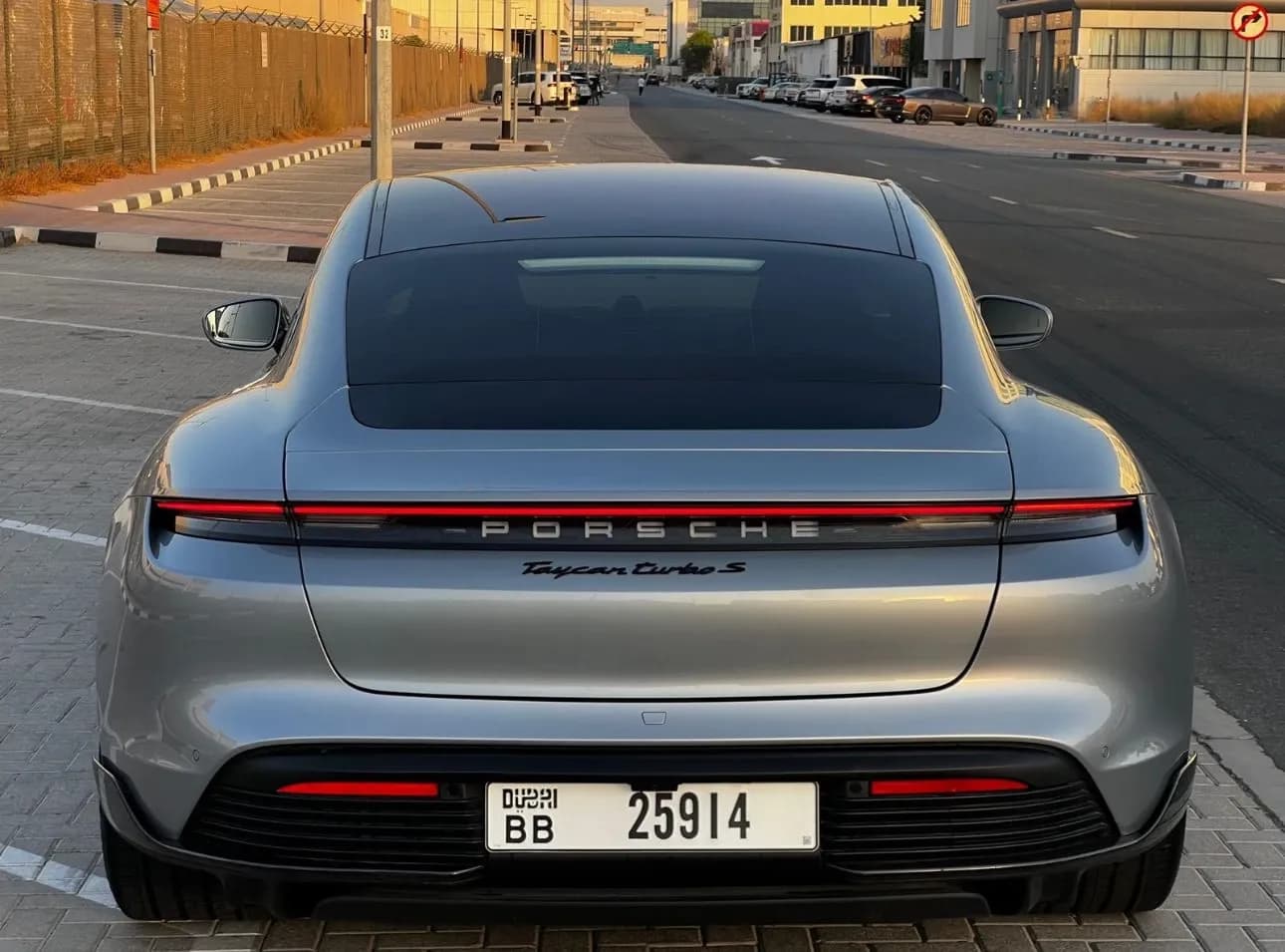 Porsche Porsche Taycan - Sports rental car (2023) - image 7