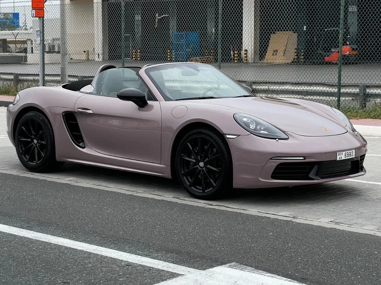 Porsche Porsche Boxster - Sports rental car (2024) - image 3