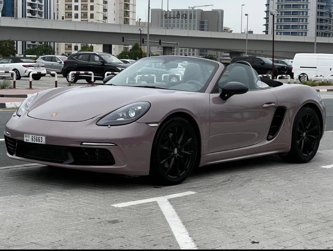 Porsche Porsche Boxster - Sports rental car (2024) - image 2