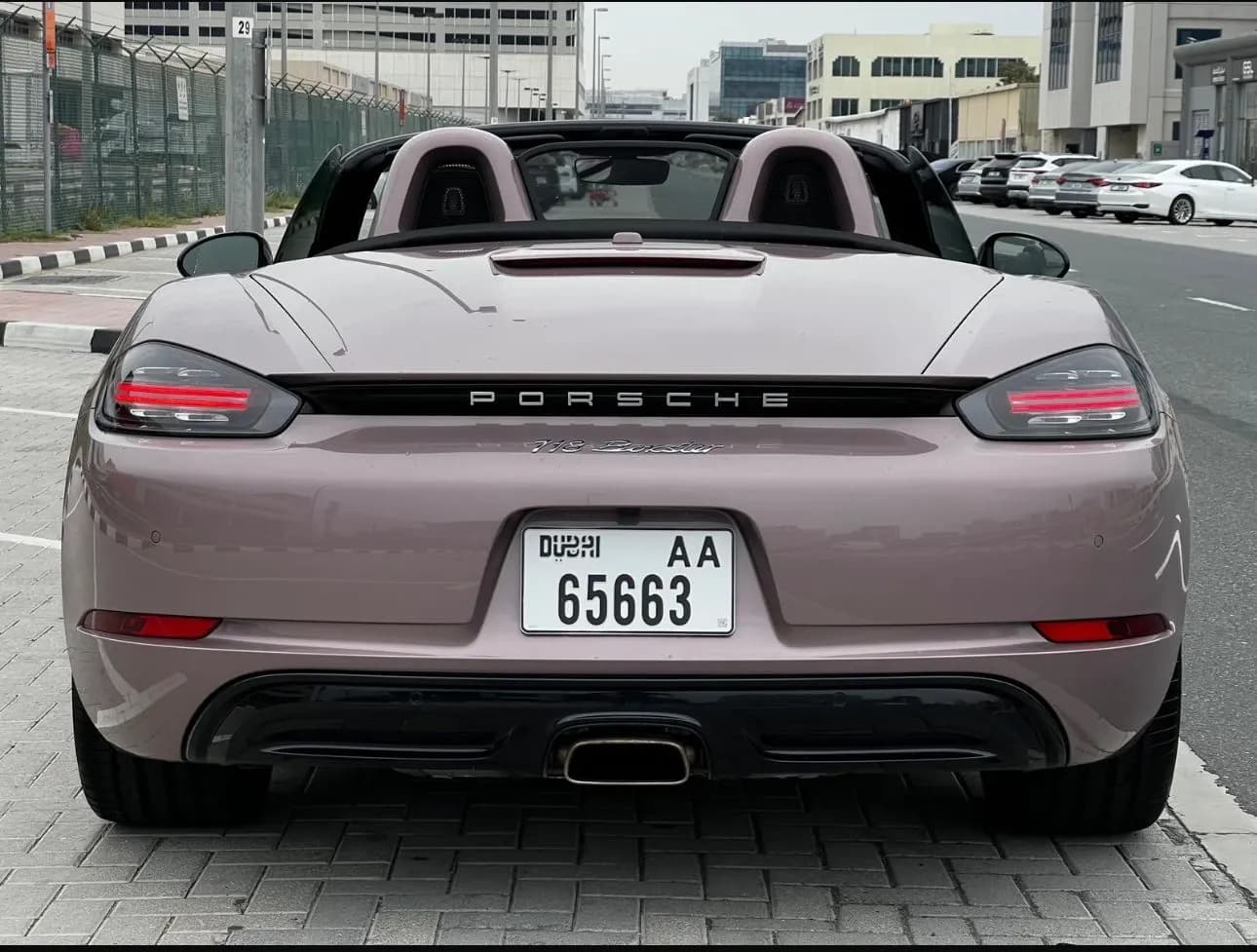 Porsche Porsche Boxster - Sports rental car (2024) - image 5