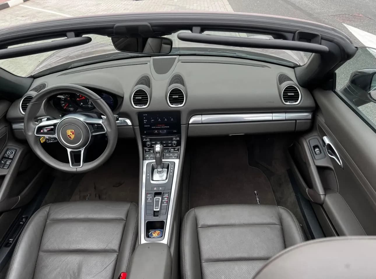 Porsche Porsche Boxster - Sports rental car (2024) - image 6