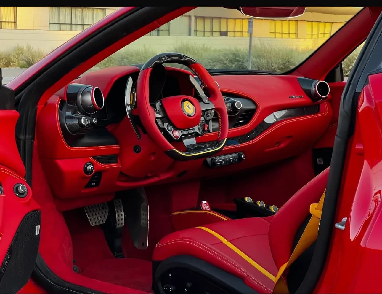Ferrari Ferrari F8 Spider - Sports rental car (2023) - image 5