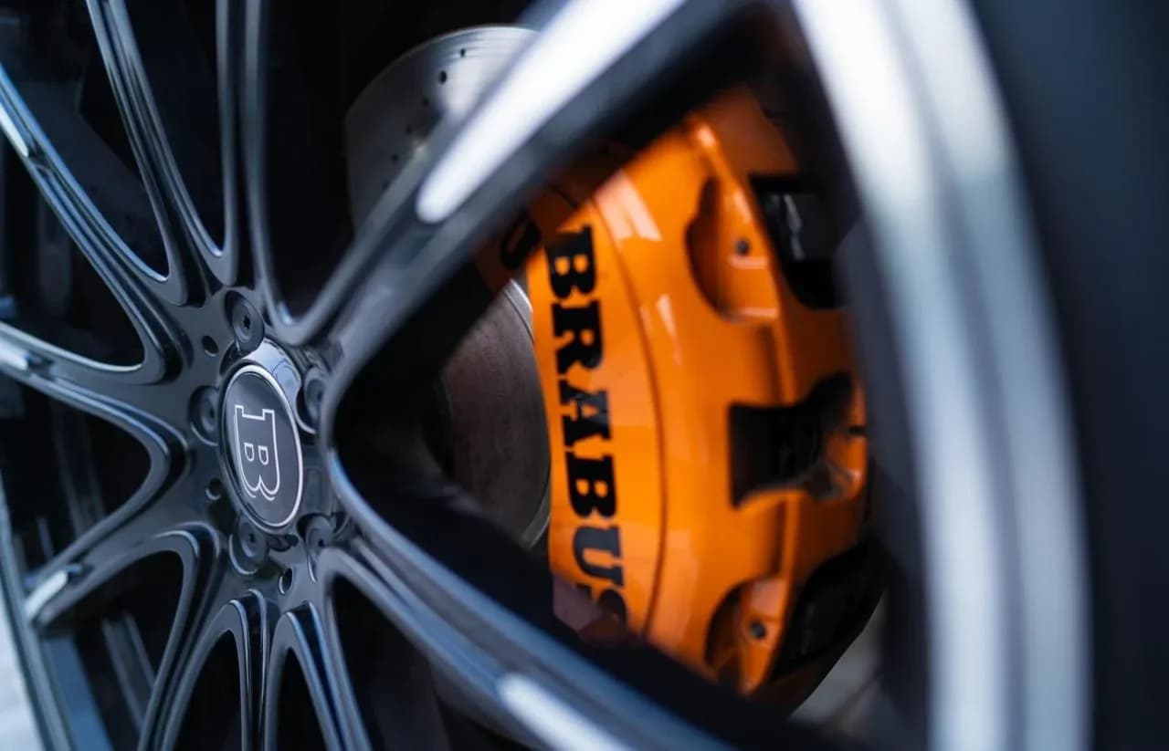Brabus Brabus - Luxury rental car (2022) - image 4