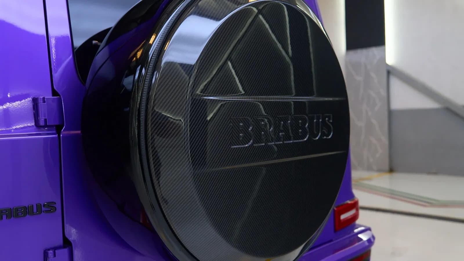 Brabus Brabus - Luxury rental car (2022) - image 9