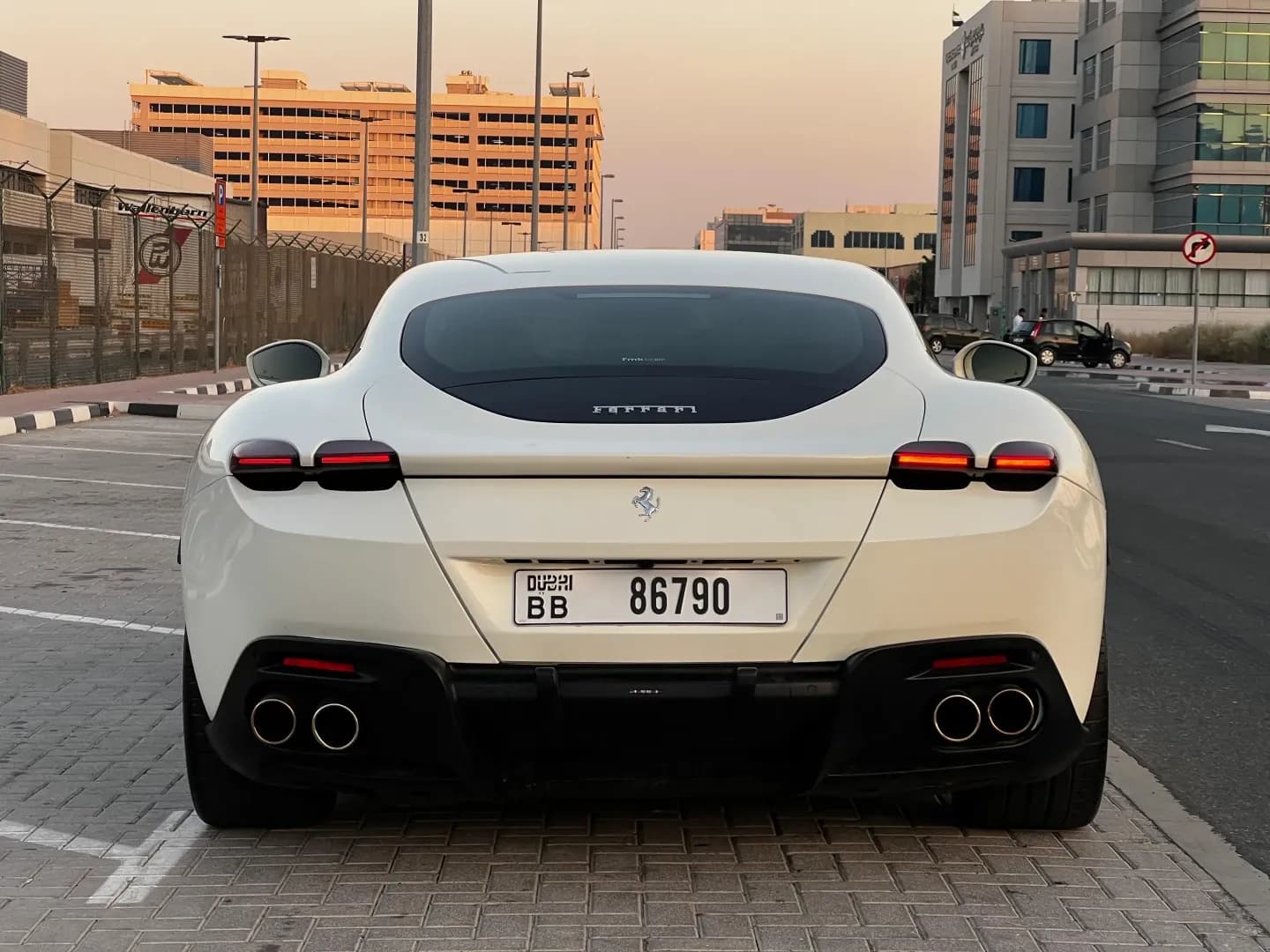 Ferrari Ferrari Roma - Sports rental car (2023) - image 3