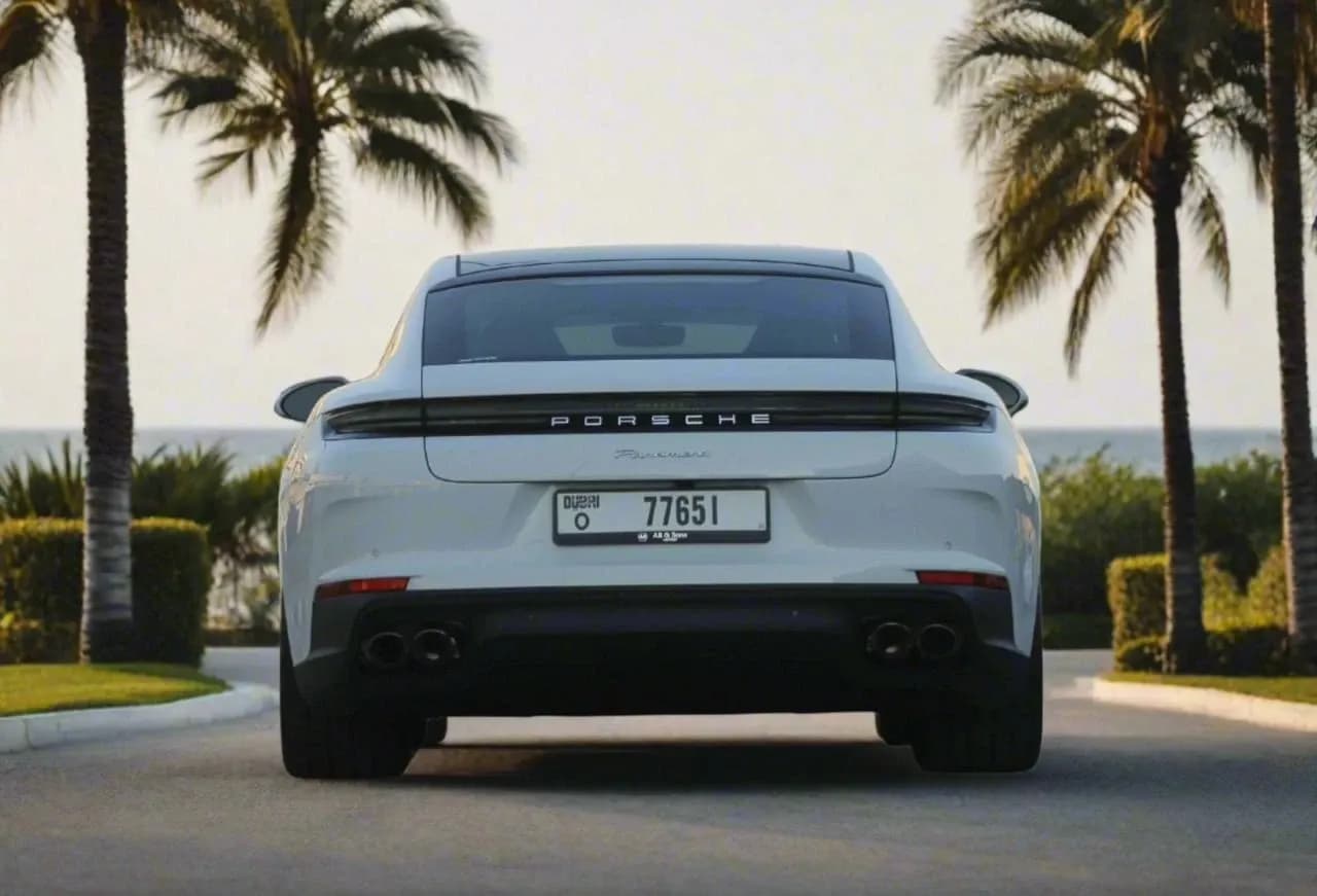 Porsche Porsche Panamera - Luxury rental car (2023) - image 2
