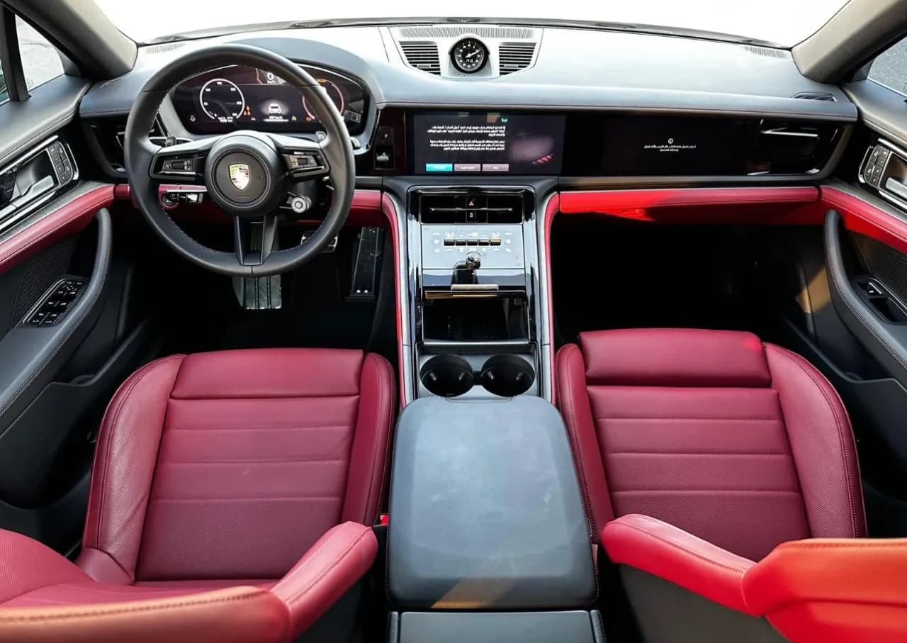Porsche Porsche Panamera - Luxury rental car (2023) - image 4