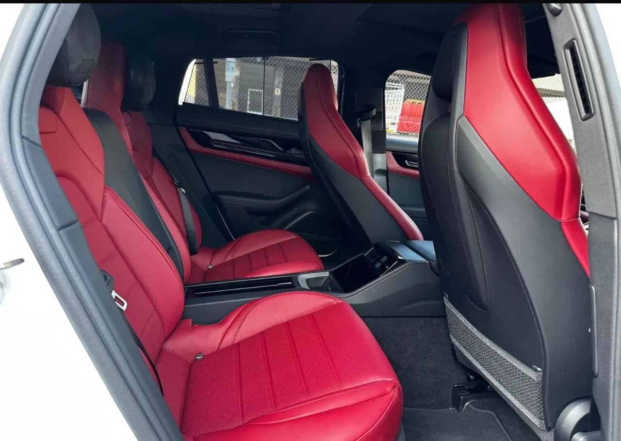 Porsche Porsche Panamera - Luxury rental car (2023) - image 3