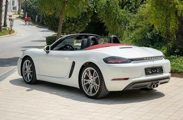 Porsche Porsche 718 Boxster Convertible - Sports rental car (2022) - image 3