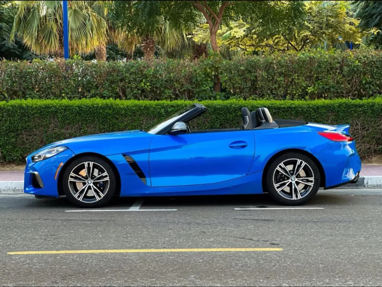 BMW BMW Z4 - Sports rental car (2023) - image 3