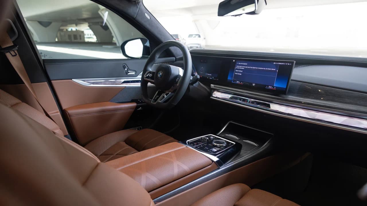 BMW BMW 760 I - Luxury rental car (2024) - image 3