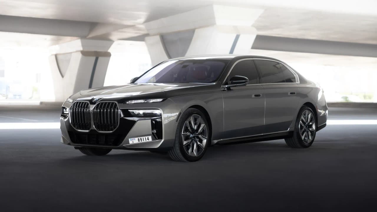 BMW BMW 760 I - Luxury rental car (2024) - image 6