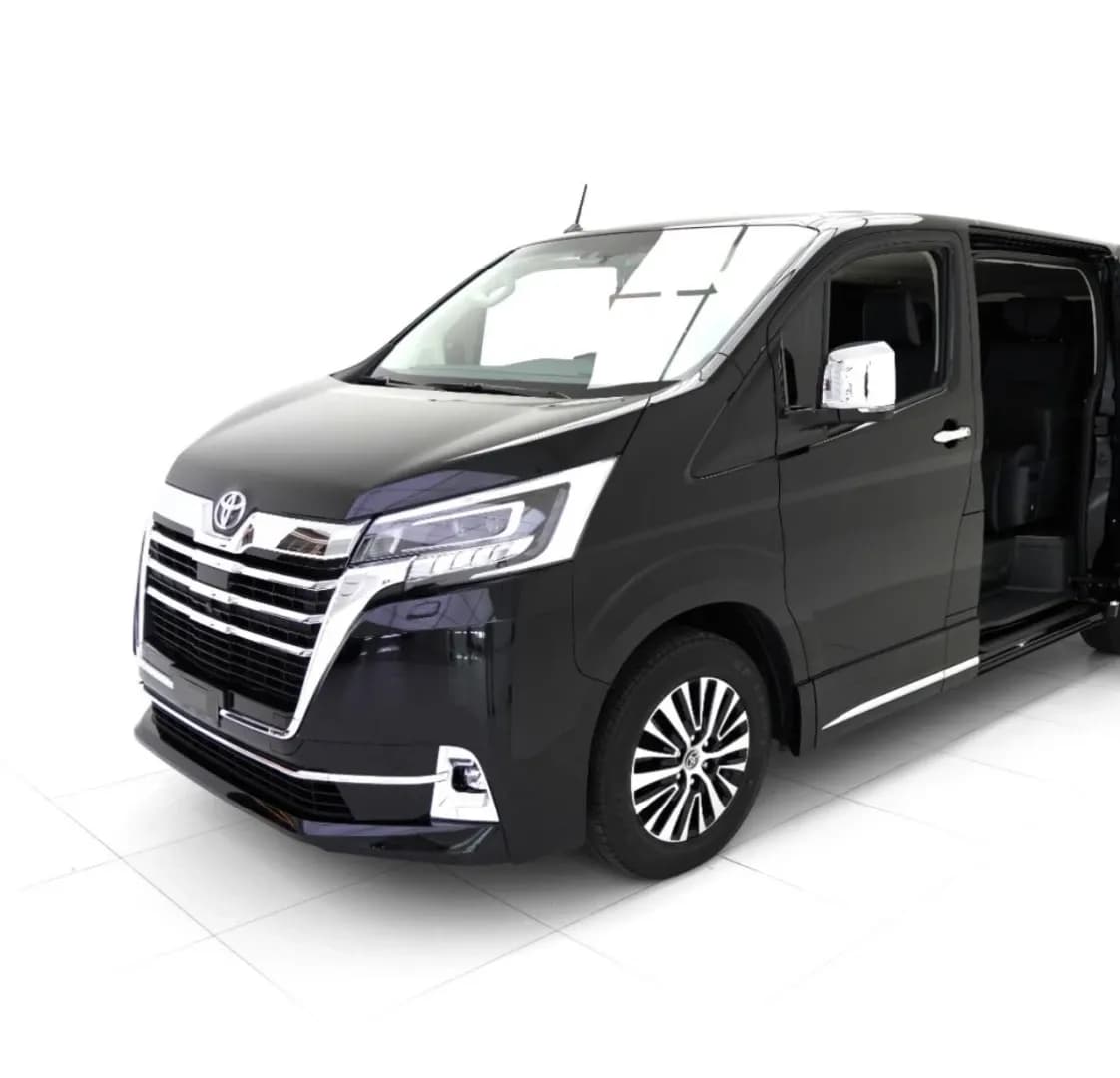 Toyota Toyota - 7 Seater Car rental car (2023) - image 14