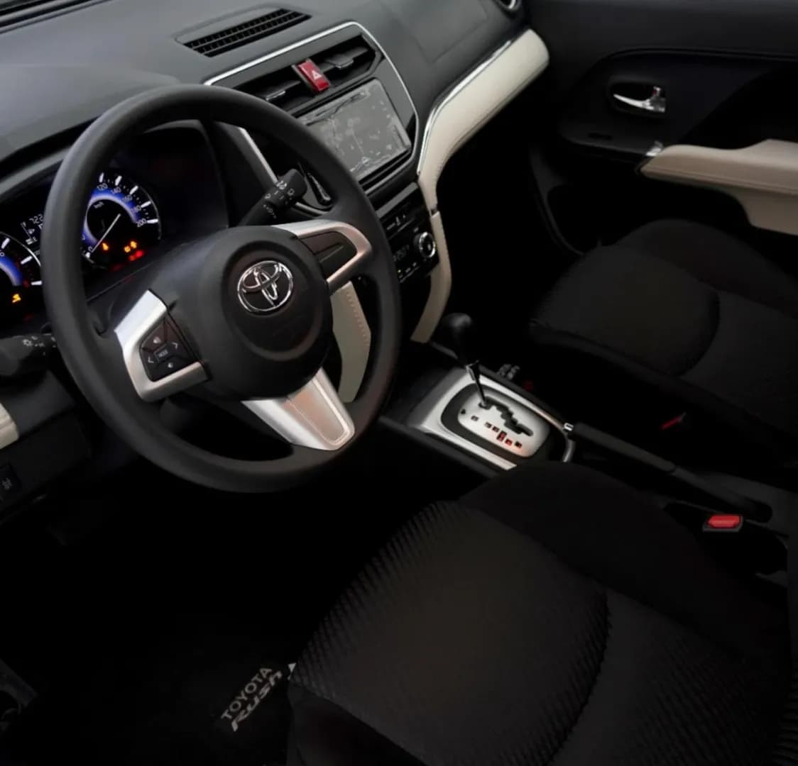 Toyota Toyota Rush - 7 Seater Car rental car (2022) - image 18
