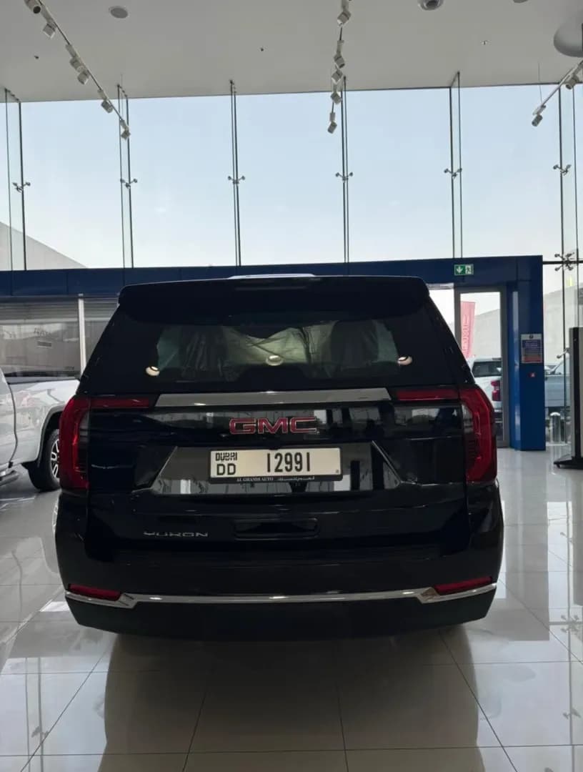 GMC GMC Yukon - 7 Seater Car rental car (2025) - image 5