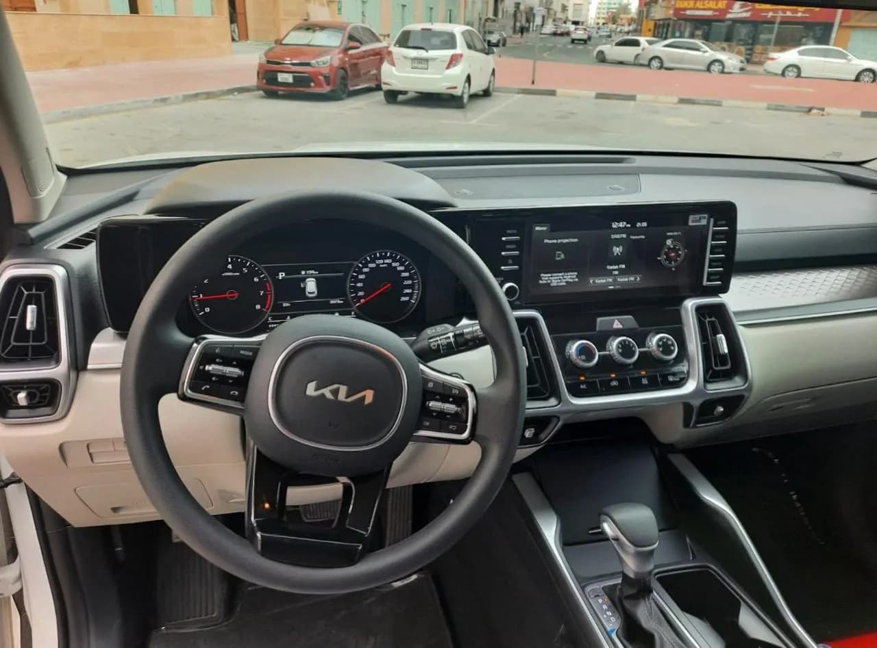 Kia Kia Sorento - 7 Seater Car rental car (2024) - image 4