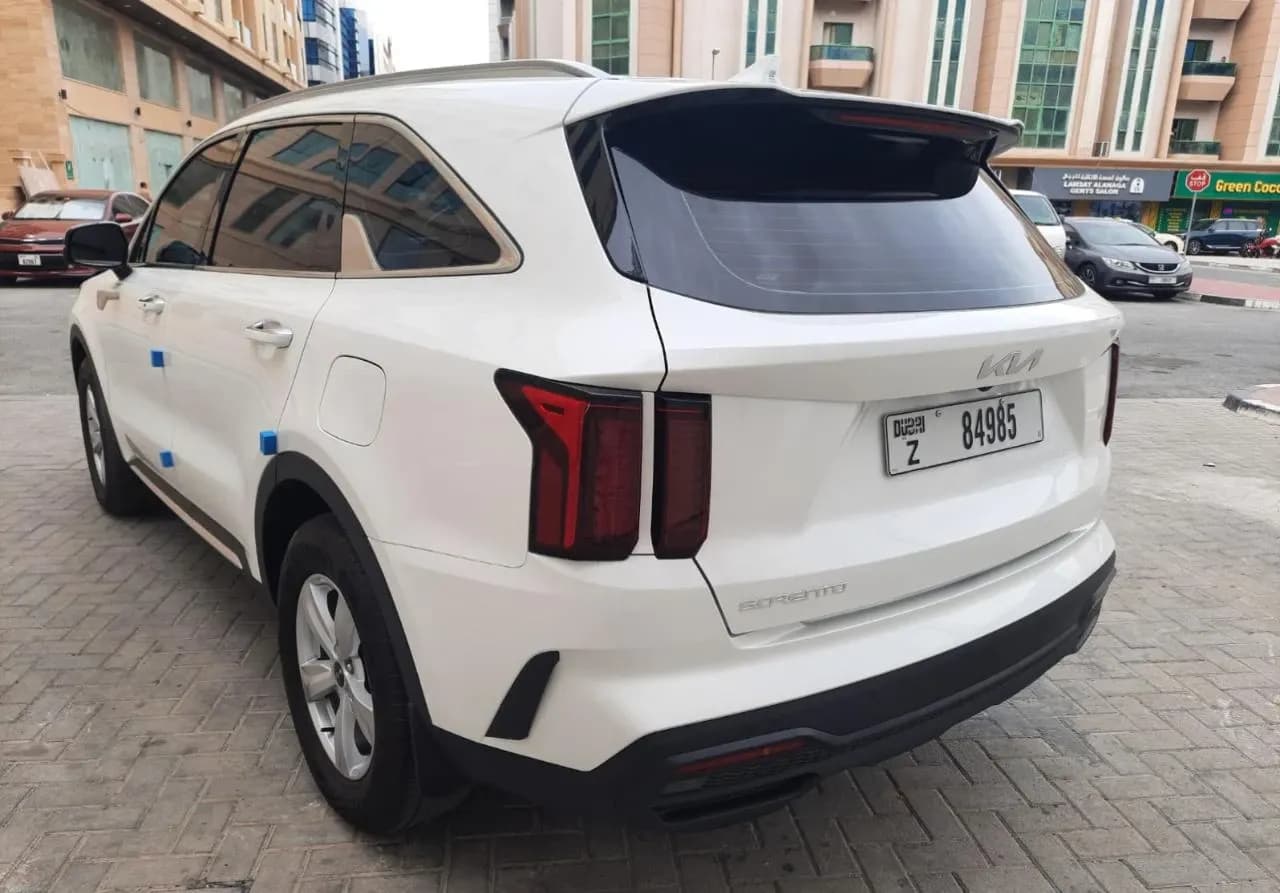 Kia Kia Sorento - 7 Seater Car rental car (2024) - image 6