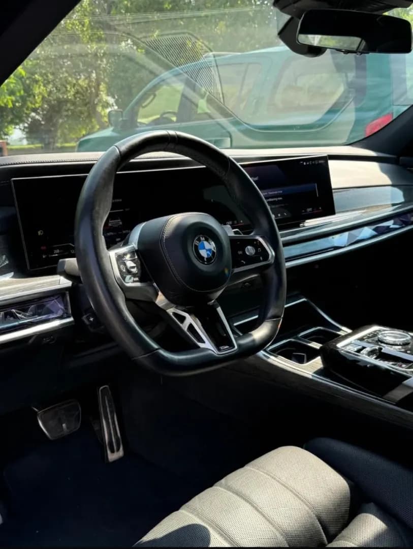 BMW BMW 740i - Luxury rental car (2024) - image 5