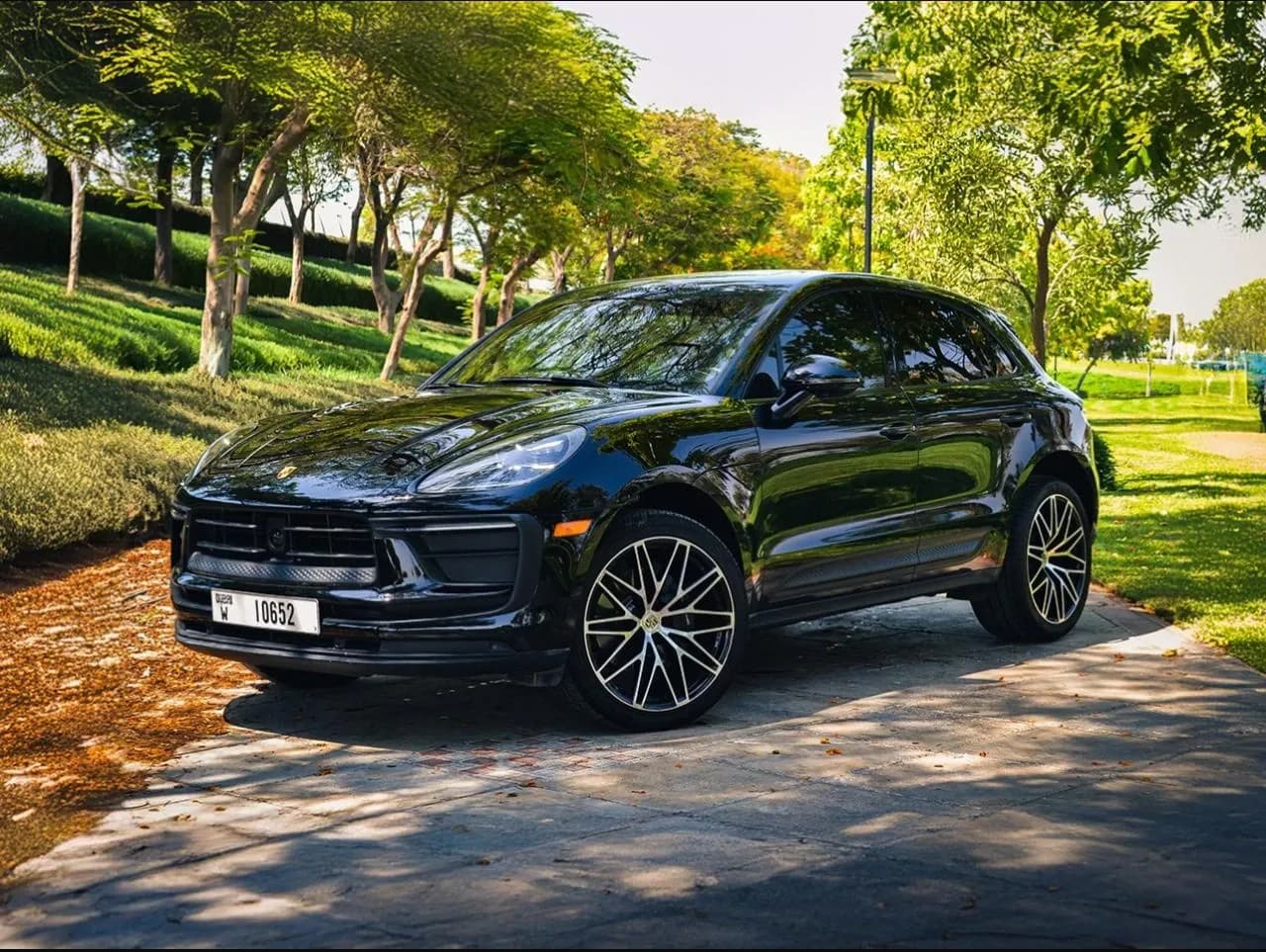 Porsche Porsche Macan - Luxury rental car (2024) - image 10