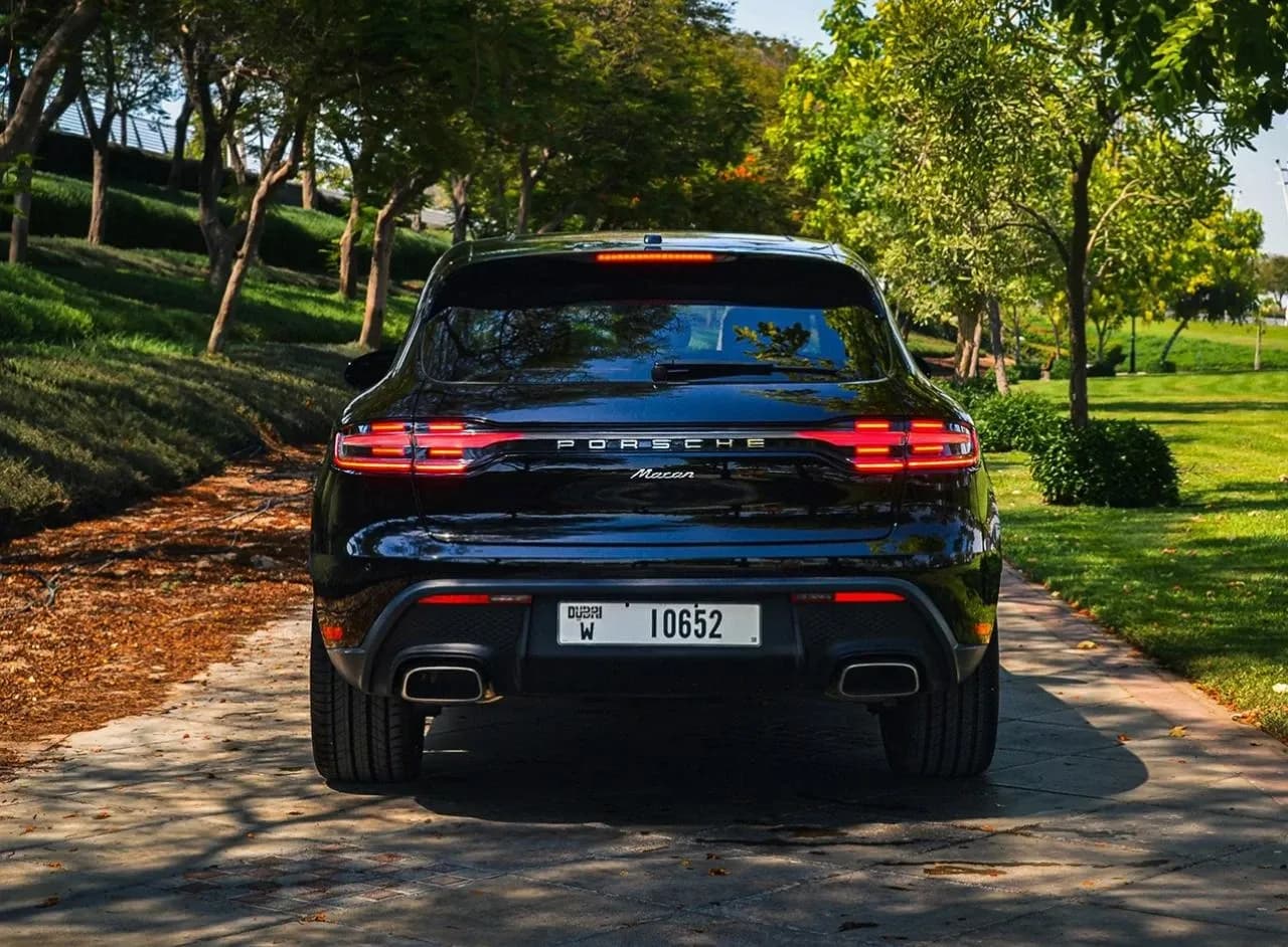 Porsche Porsche Macan - Luxury rental car (2024) - image 13