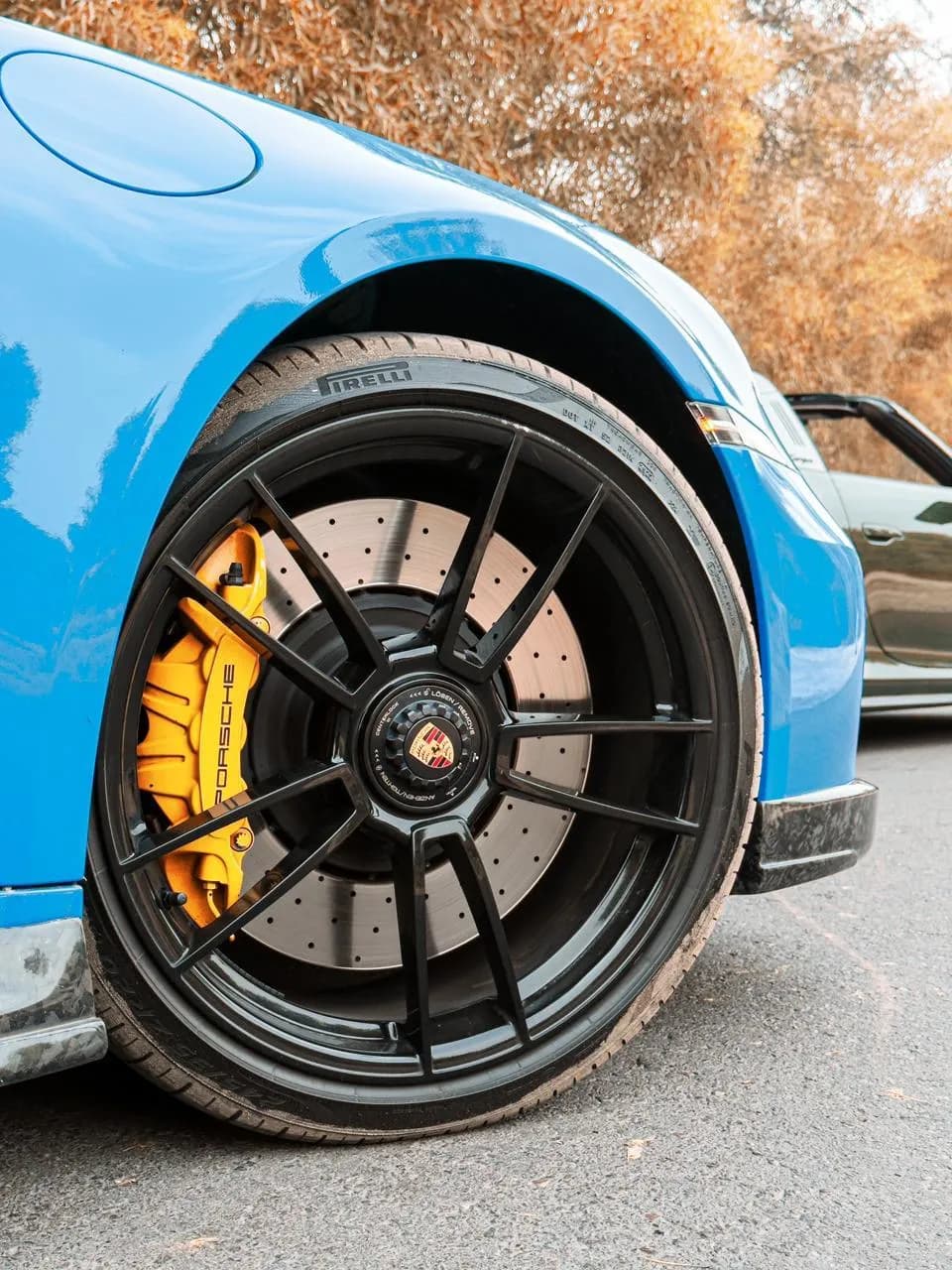 Porsche Porsche 911 GTS - Sports rental car (2024) - image 4